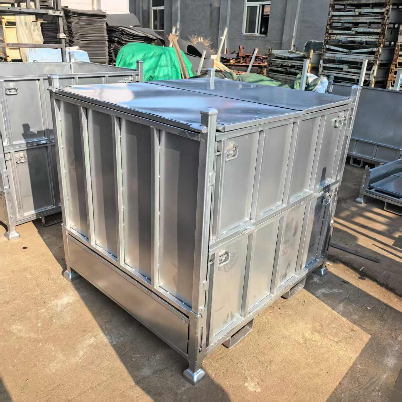 Folding iron box equipment
