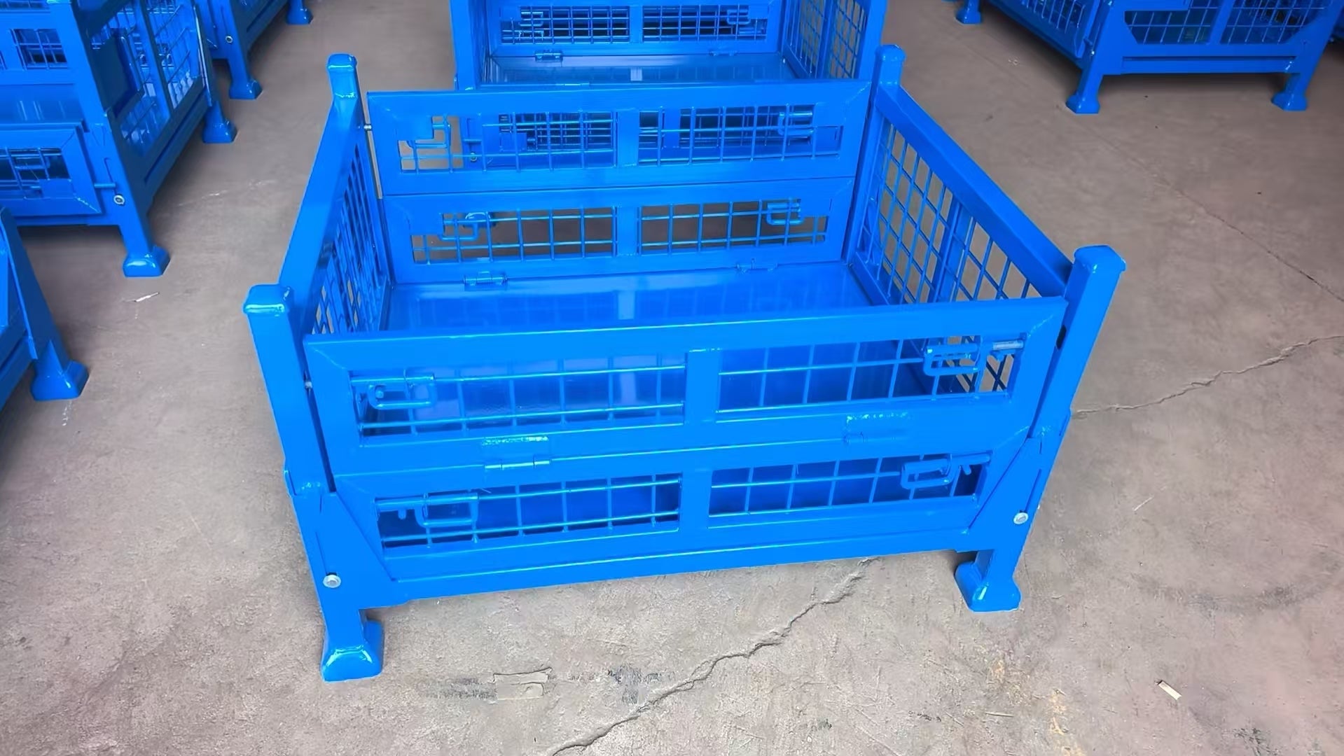 Warehouse logistics equipment turnover basket