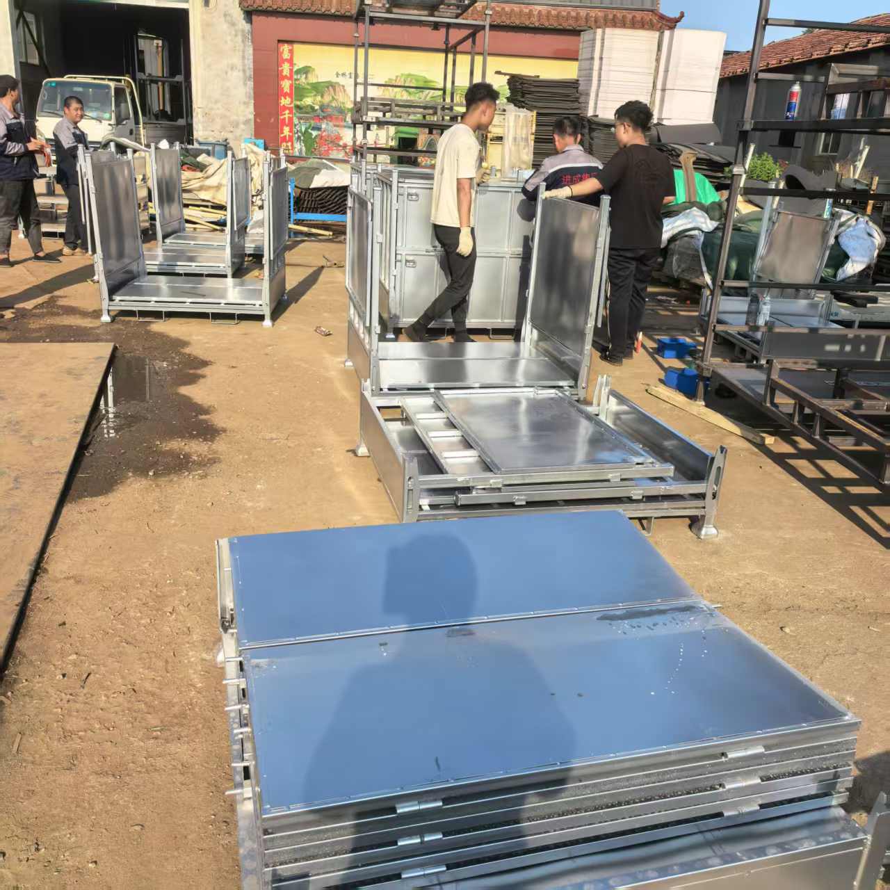 Folding iron box equipment